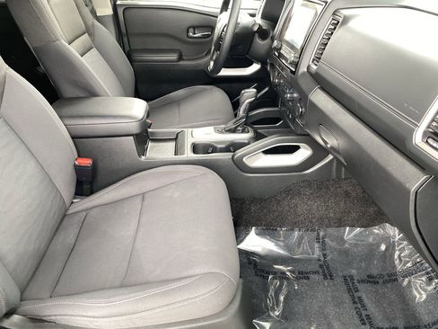 Certified 2023 Nissan Frontier SV RWD image 10