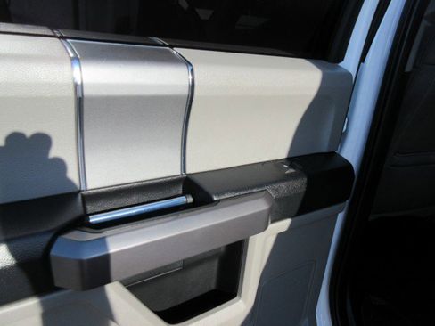 Used 2020 Ford F250 XLT w/ XLT Premium Package image 21