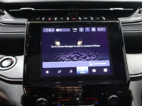 Used 2024 Jeep Grand Cherokee Altitude AWD/4WD image 25