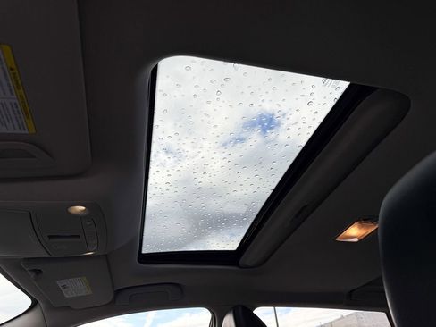 Used 2022 Nissan Rogue Sport SL w/ Premium Package image 12