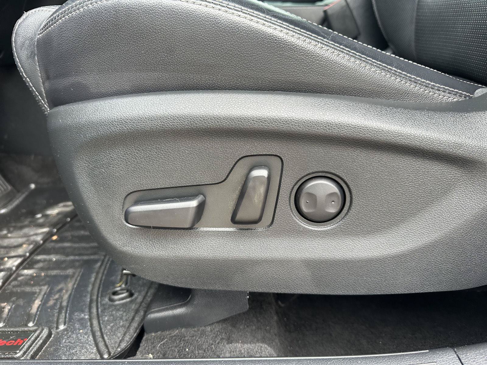 Used 2021 Kia Sportage EX w/ EX Technology Package FWD image 13