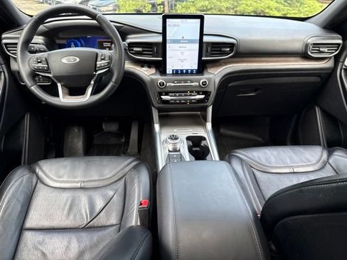 Used 2020 Ford Explorer Platinum w/ Premium Technology Package AWD/4WD image 4