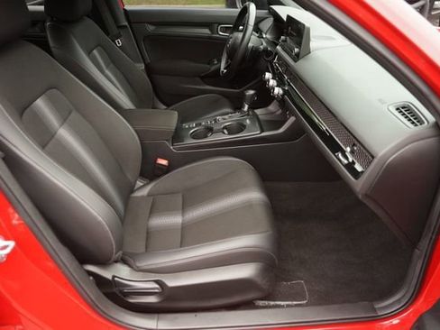 Used 2023 Honda Civic Sport image 18