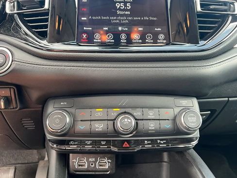 Used 2022 Dodge Durango SXT w/ Trailer Tow Group IV RWD image 14