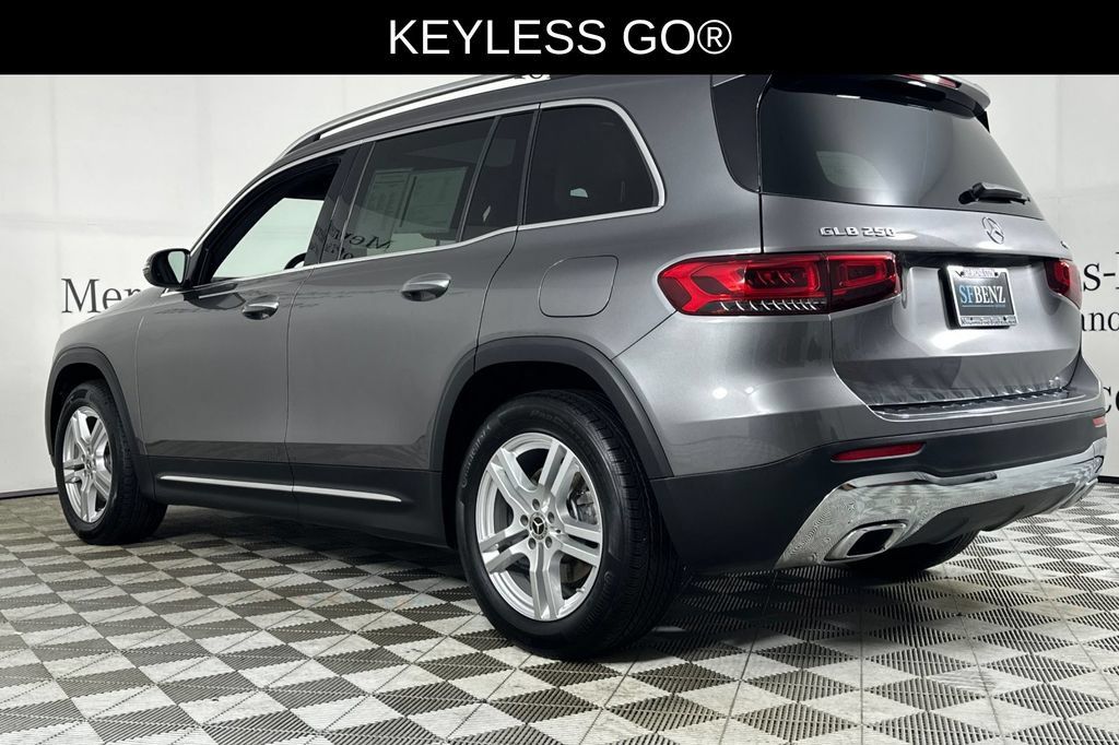 Certified 2022 Mercedes-Benz GLB 250 4MATIC image 7