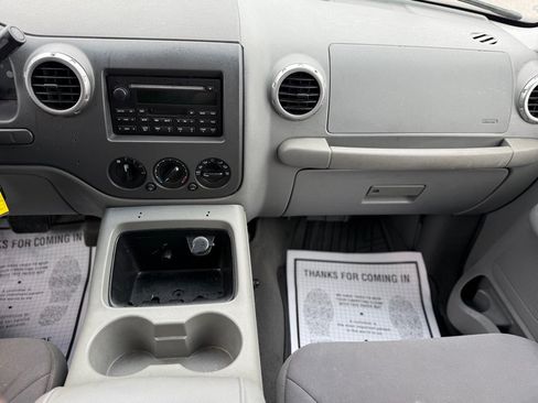 Used 2004 Ford Expedition XLT RWD image 11