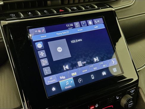 Used 2024 Jeep Grand Cherokee L Altitude image 21