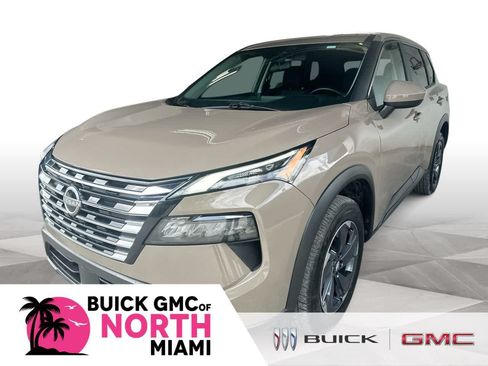 Used 2025 Nissan Rogue SV FWD image 1