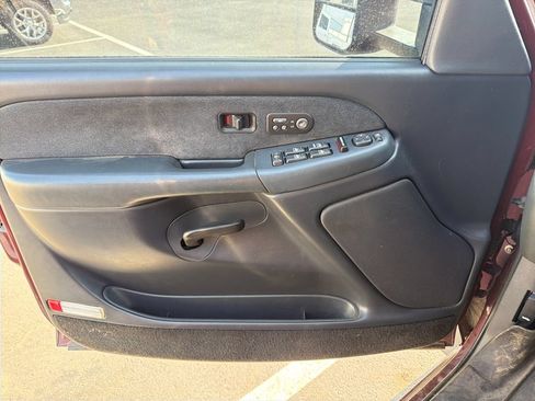 Used 2002 Chevrolet Silverado 2500 LT w/ Off-Road Skid Plate Pkg AWD/4WD image 10