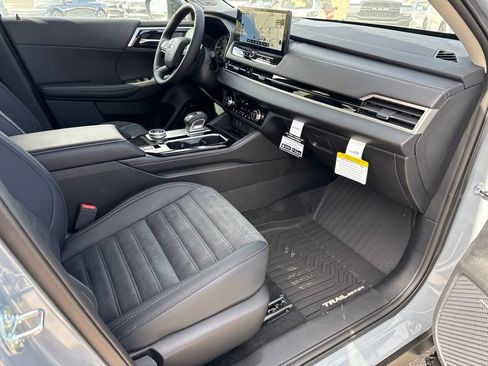 New 2026 Mitsubishi Outlander AWD image 25