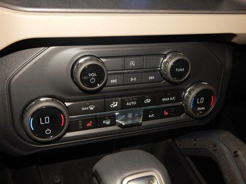 New 2025 Ford Bronco Big Bend w/ Black Diamond Package image 25