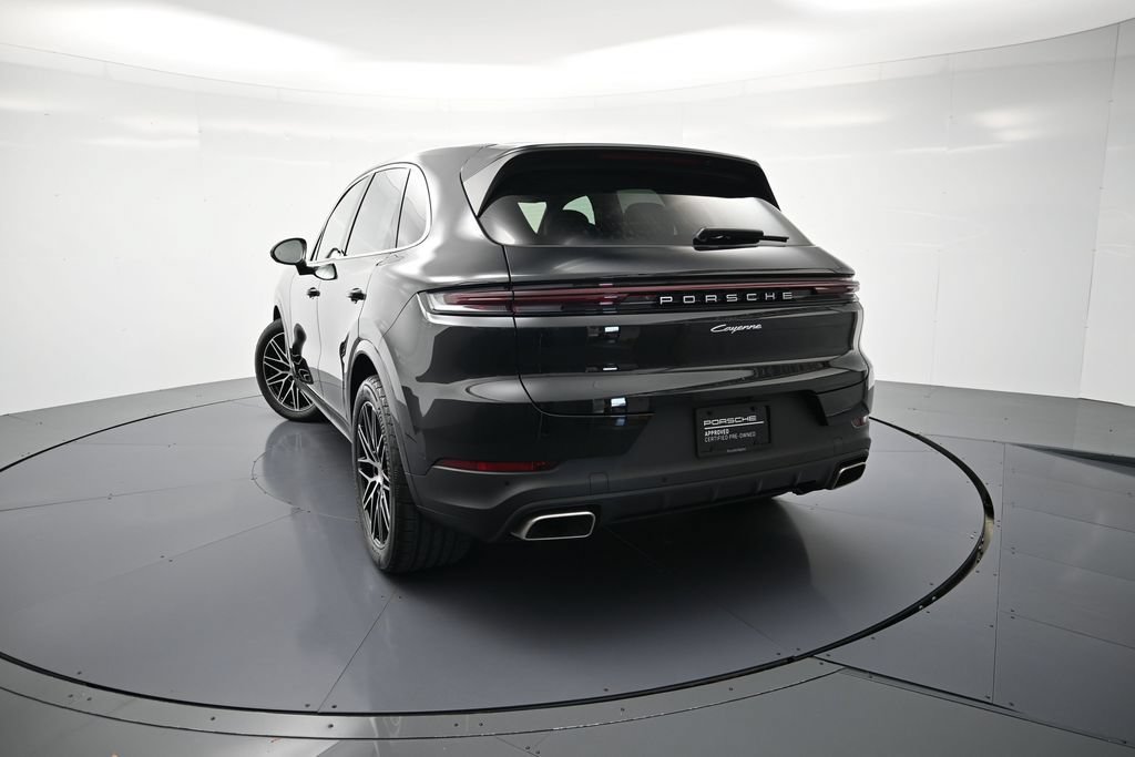 Used 2026 Porsche Cayenne AWD/4WD image 35