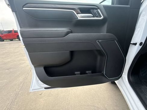 Certified 2025 GMC Sierra 1500 SLT RWD image 23