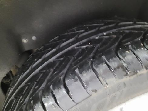 Used 2015 Cadillac Escalade Premium image 29