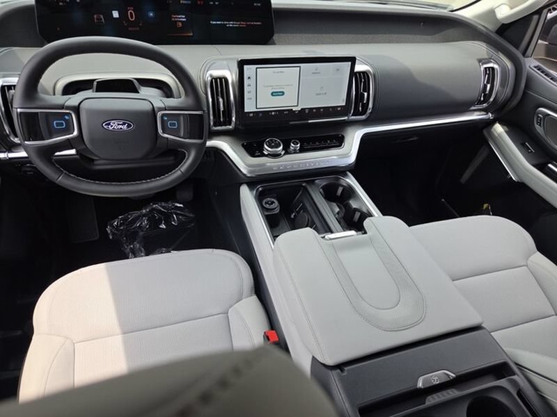 New 2027 Ford Expedition Max Platinum w/ Platinum Ultimate Package AWD/4WD image 9