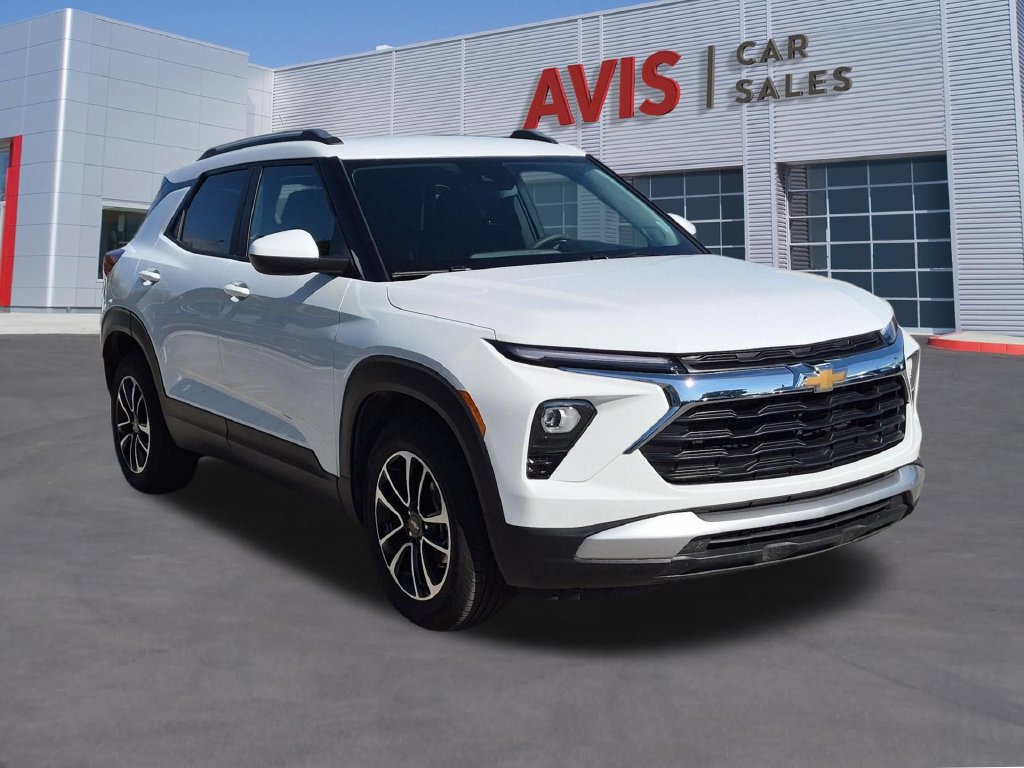 Used 2026 Chevrolet TrailBlazer LT FWD image 3