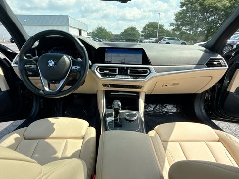 Used 2021 BMW 330i xDrive Sedan AWD/4WD image 15
