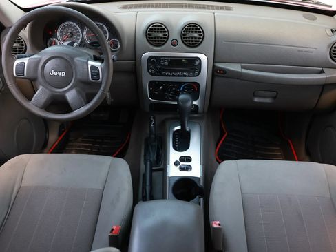 Used 2006 Jeep Liberty Limited AWD/4WD image 13