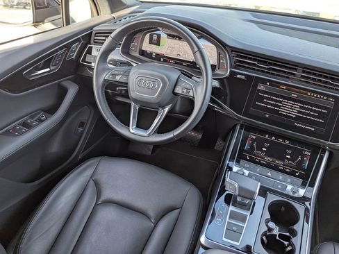 Used 2025 Audi Q7 3.0T Premium Plus image 18