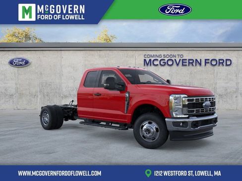 New 2026 Ford F350 XL w/ XL Chrome Package image 1