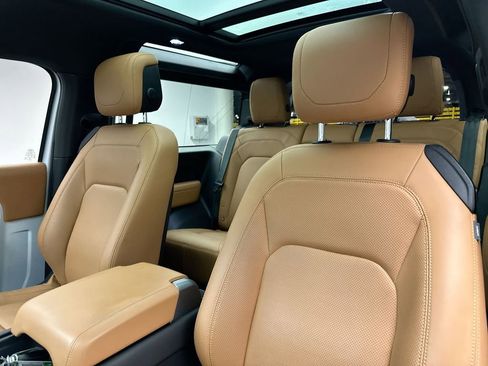 Certified 2023 Land Rover Defender 90 V8 image 6