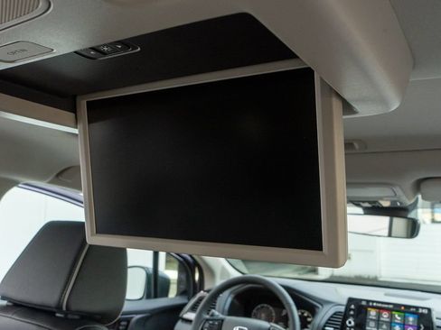 New 2026 Honda Odyssey Touring image 24