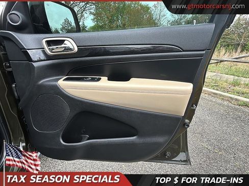 Used 2016 Jeep Grand Cherokee Laredo 75th Anniversary image 41
