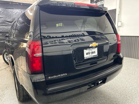 Used 2018 Chevrolet Suburban LT AWD/4WD image 5