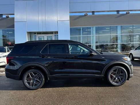 New 2026 Ford Explorer ST-Line w/ ST-Line Street Pack image 33