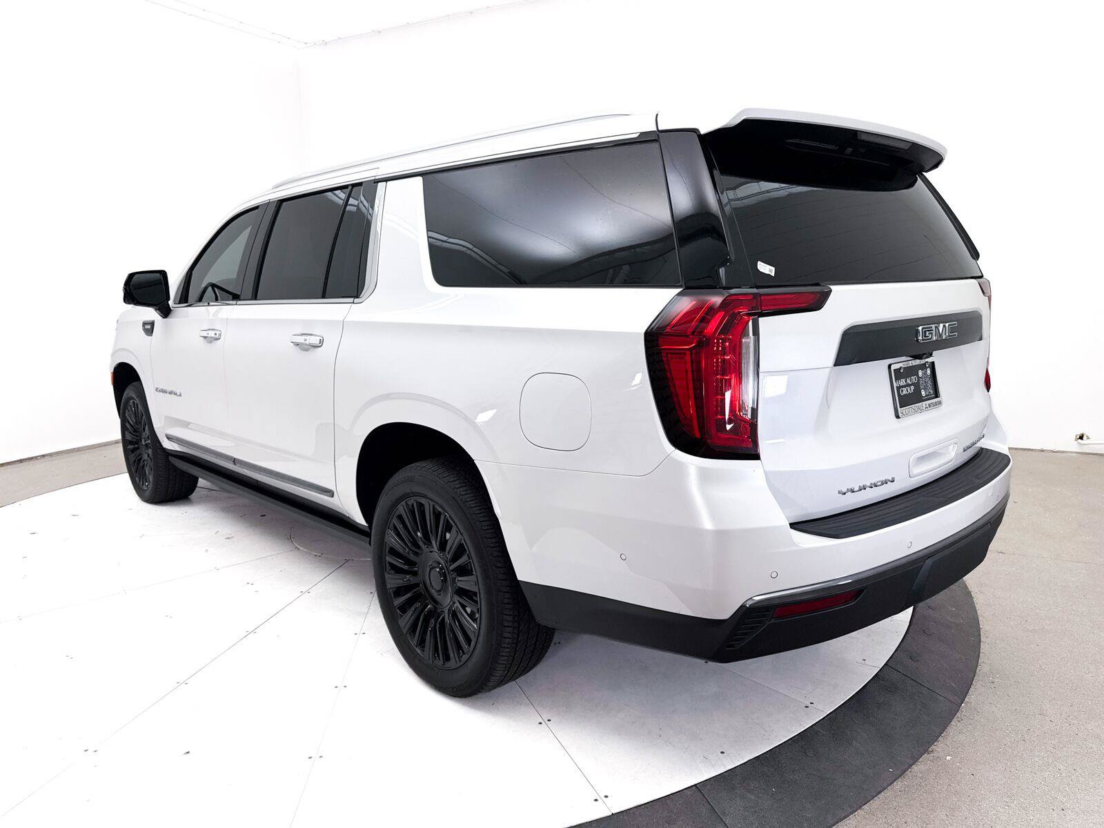 Used 2024 GMC Yukon XL Denali Ultimate AWD/4WD image 20