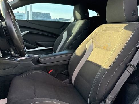 Used 2021 Chevrolet Camaro LT w/ Technology Package image 19