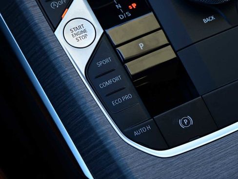 New 2026 BMW 330i xDrive Sedan w/ Premium Package image 17