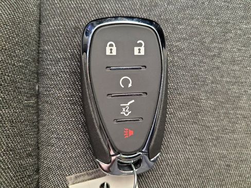 Used 2024 Chevrolet Equinox LT w/ LPO, Floor Liner Package image 32