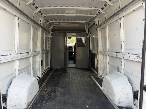 Used 2016 RAM ProMaster 2500 w/ Interior Convenience Group FWD image 10
