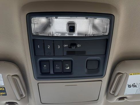Used 2012 Toyota 4Runner SR5 AWD/4WD image 23