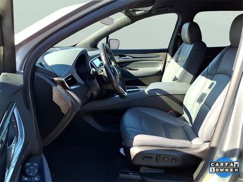 Used 2024 Buick Enclave Premium image 8