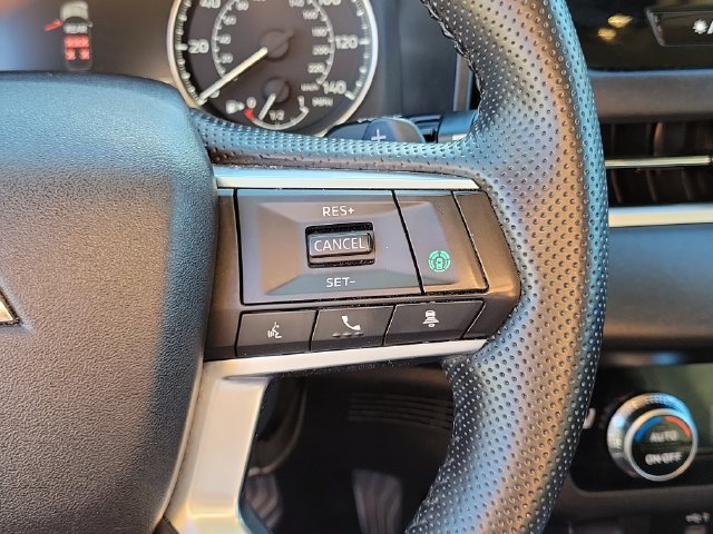Used 2025 Mitsubishi Outlander SE FWD image 23