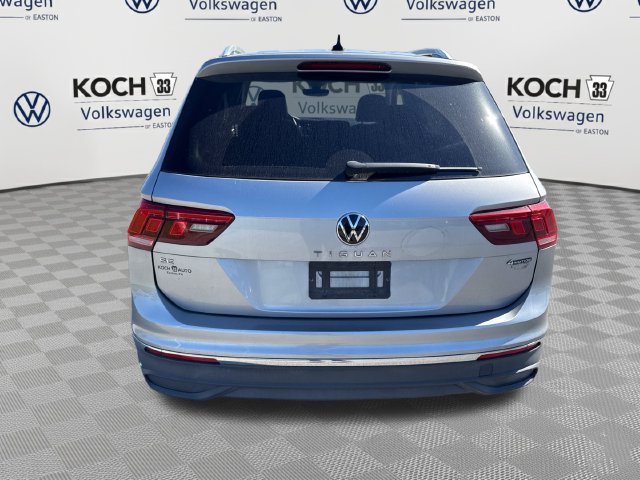 Used 2022 Volkswagen Tiguan SE w/ Panoramic Sunroof Package AWD/4WD image 7