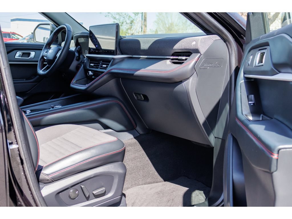 Used 2025 Ford Explorer ST-Line AWD/4WD image 10