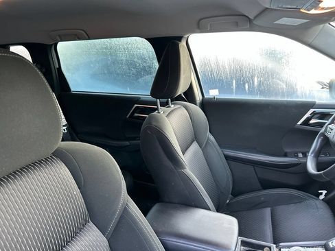 Used 2023 Mitsubishi Outlander ES AWD/4WD image 9