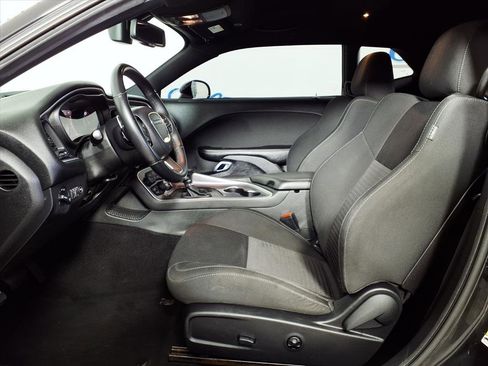 Used 2019 Dodge Challenger GT w/ Blacktop Package image 8