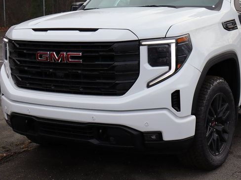 New 2026 GMC Sierra 1500 Elevation w/ Elevation Premium Package AWD/4WD image 4