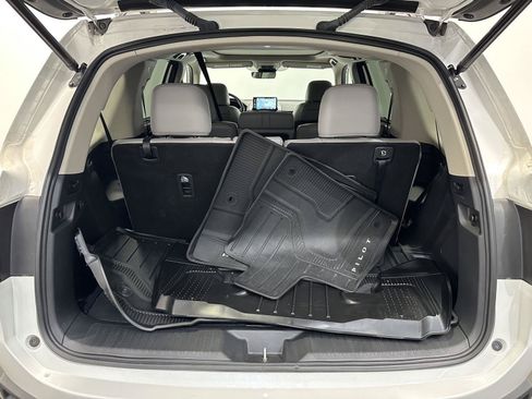 Certified 2025 Honda Pilot Elite image 32