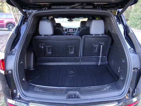 Used 2022 Buick Enclave Essence w/ Experience Buick Package image 10