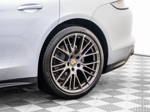 Certified 2022 Porsche Panamera 4 Platinum Edition image 36