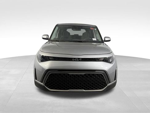 Used 2025 Kia Soul LX w/ LX Technology Package FWD image 10