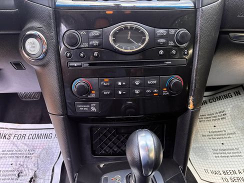 Used 2011 INFINITI FX35 AWD w/ Premium Pkg image 30