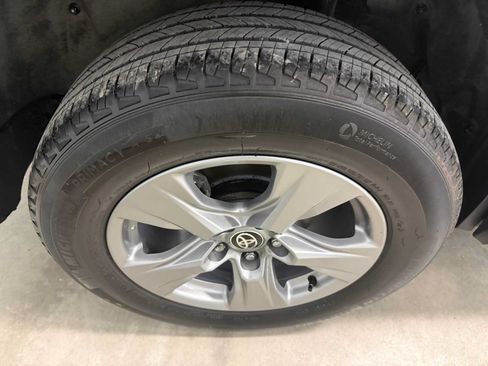 Certified 2024 Toyota RAV4 XLE AWD/4WD image 13
