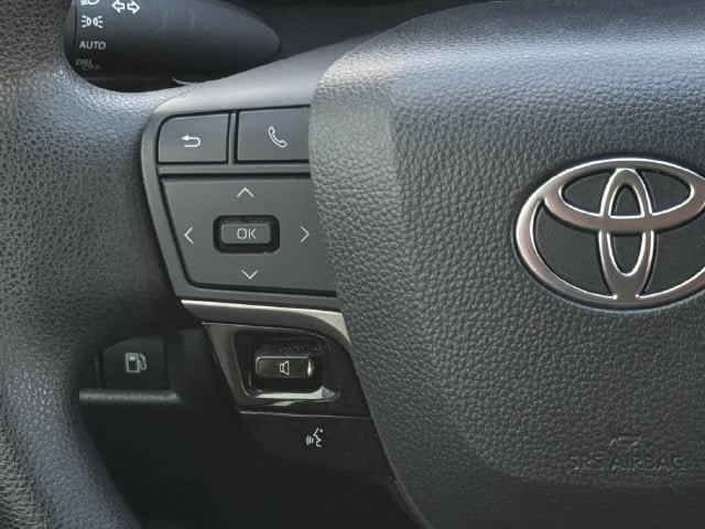 Used 2025 Toyota Camry LE FWD image 14