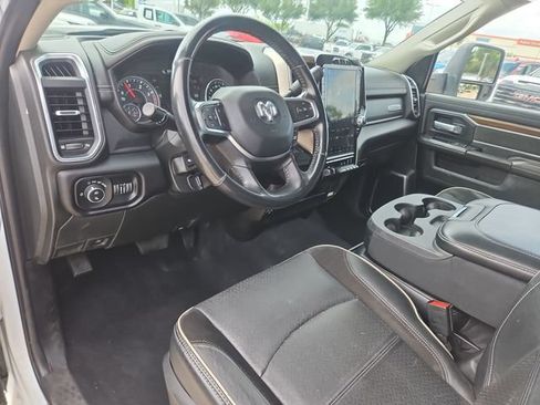 Used 2024 RAM 2500 Laramie AWD/4WD image 10